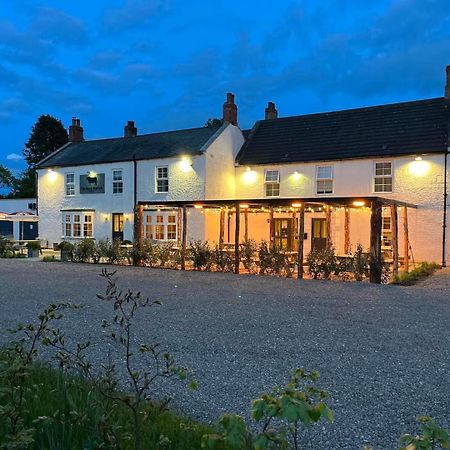 Lowick  The Black Bull Inn מראה חיצוני תמונה